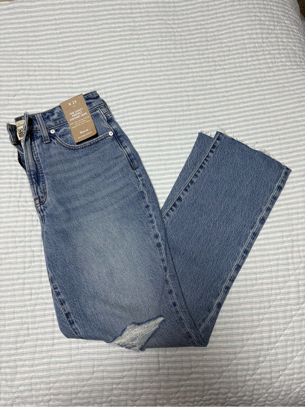 Madewell- The Curvy Perfect Vintage Jean 29